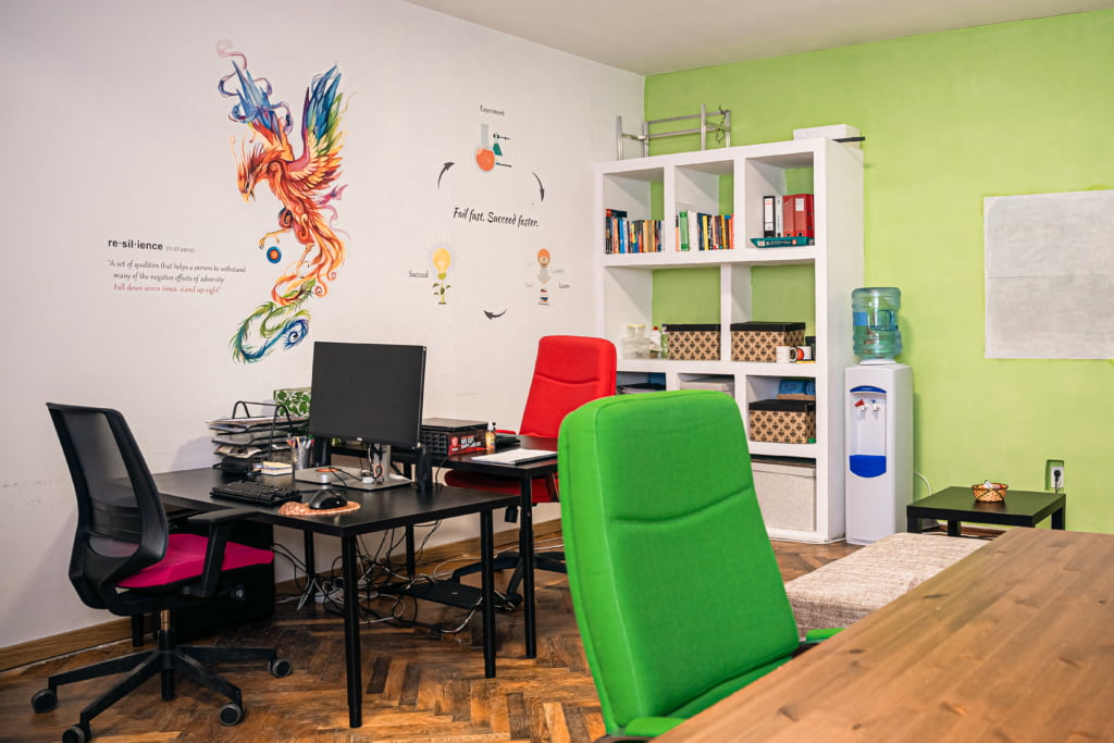 Cariere 5 brunomag concept birou6